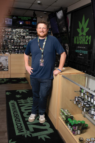 Budtender Zack Reasor from Kush 21