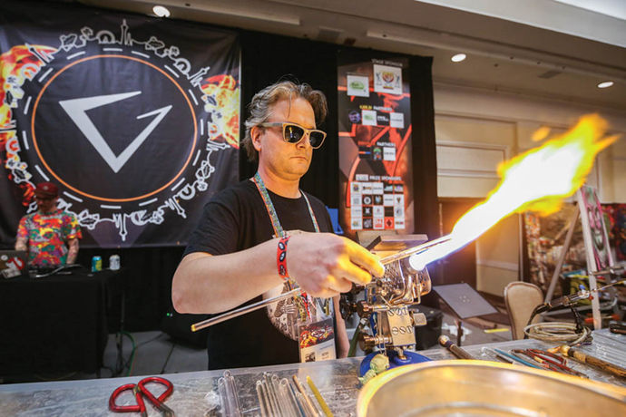 Glass Artist: Muller Muller